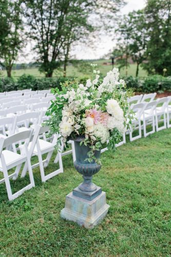 Meant to Be wedding, flowers by LynnVale Studios, Kate Nesbitt Photography